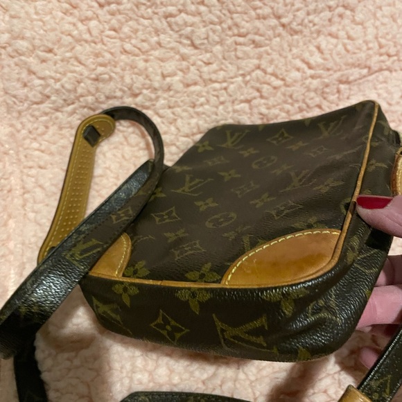 Louis Vuitton Trocadero Crossbody Bag. Great condition. Added pictures - Picture 3 of 13